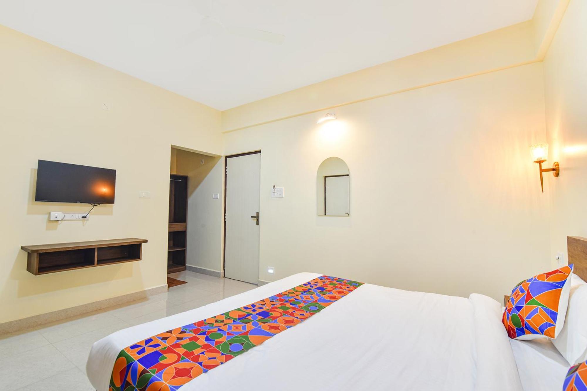 Fabhotel Baga Tulip - 500M From Baga Beach Exteriör bild