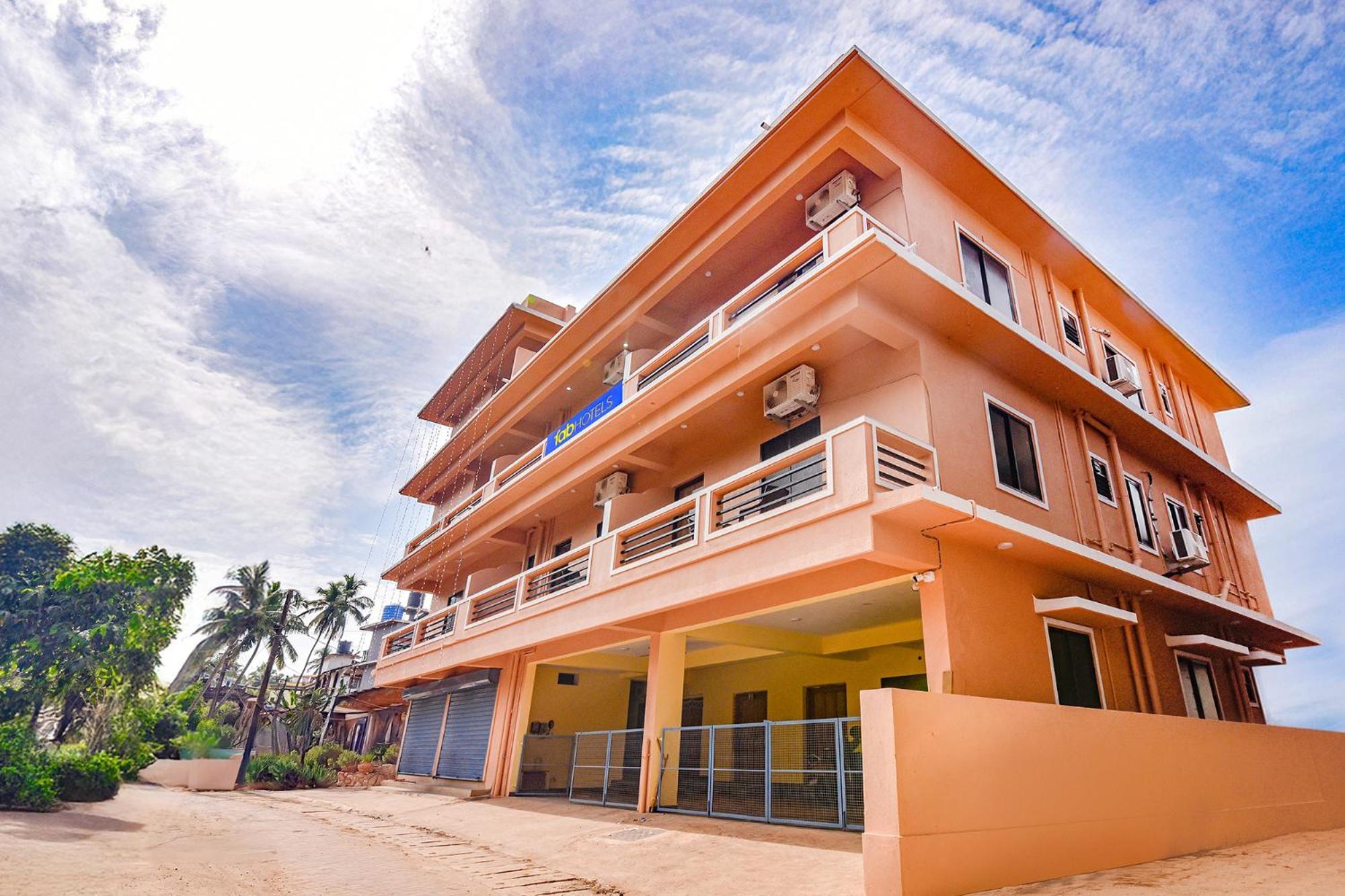 Fabhotel Baga Tulip - 500M From Baga Beach Exteriör bild